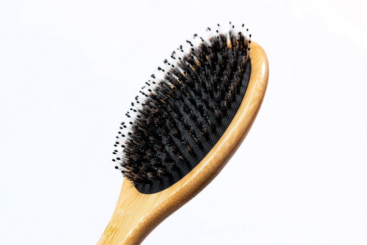 Cepillo de cerdas naturales de jabalí para cabello